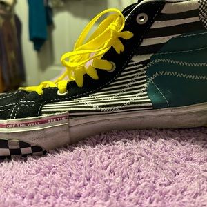 Vans size 8 Men’s/9.5 Women’s